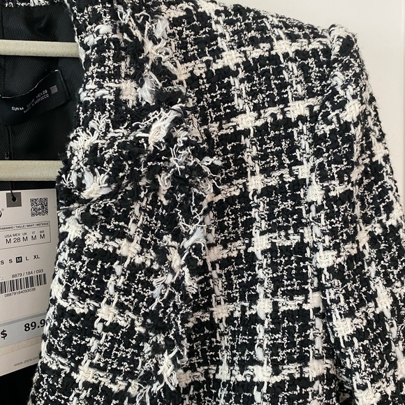 Zara Black and White Tweed Blazer with Gold Buttons - Picture 3 of 5